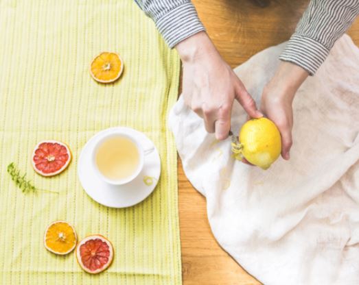 Si ta përdorni lëkurën e limonit për të forcuar imunitetin