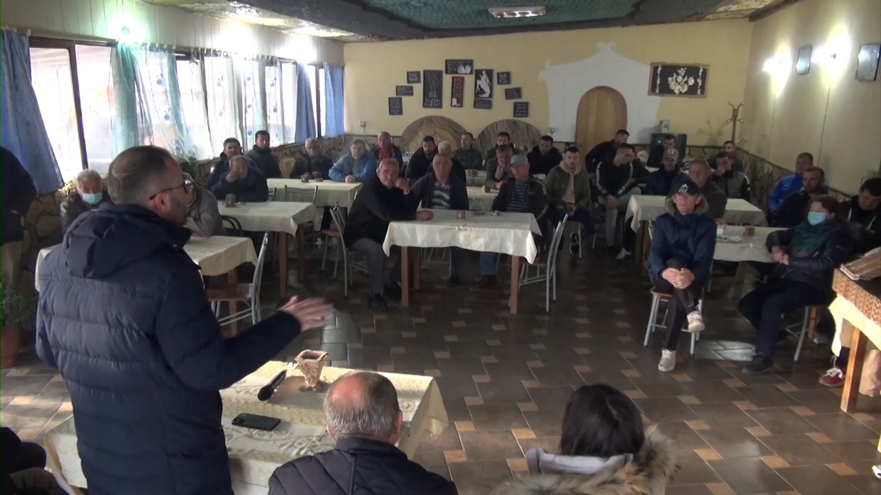 Gazment Bardhi në Gramsh: Do të thyejmë traditën e votimit me tifozllëk