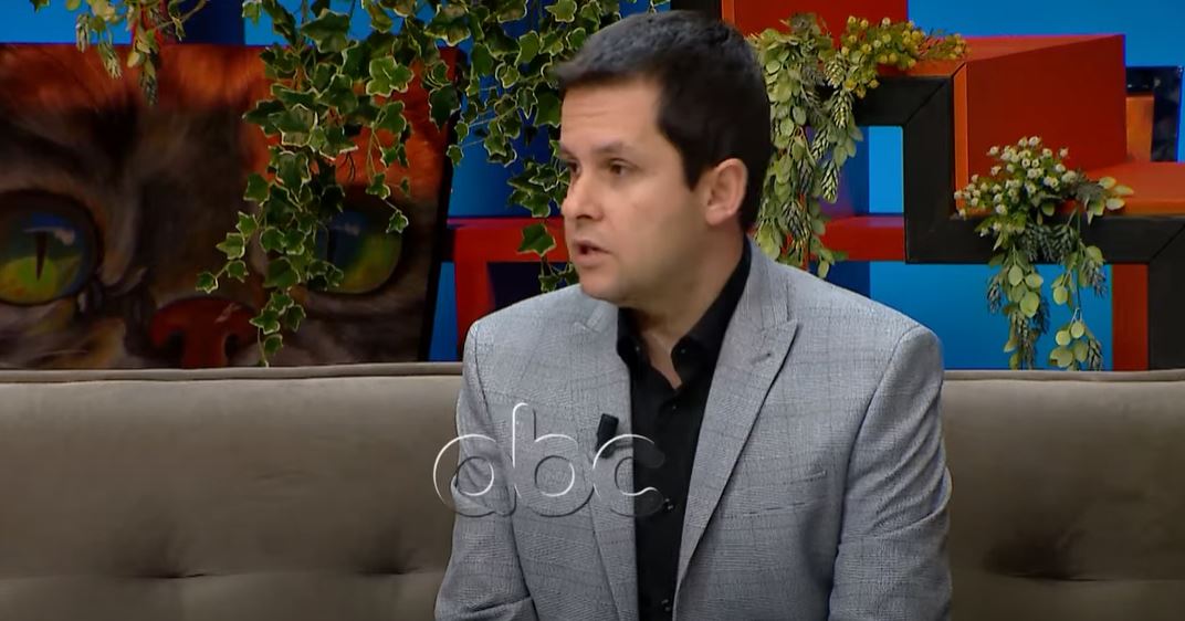 Epidemiologu: Procesi i vaksinimit po ecën ngadalë, QSUT mund të vaksinohet brenda ditës