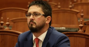 Andi Përmeti: Do kandidoj në Korçë, sfidojmë partitë e mëdha me lista 100% të hapura