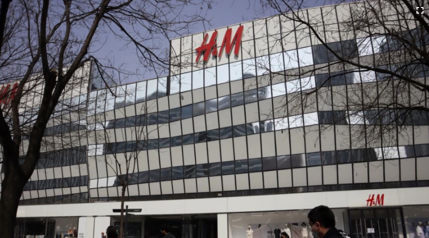 Kina reagon ashpër ndaj H&M pas komenteve për provincën Xinjiang