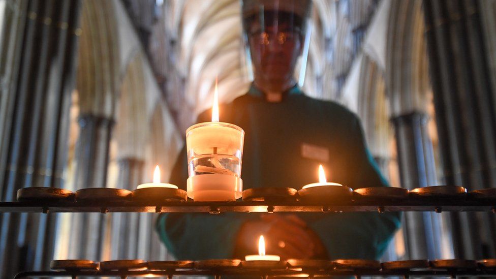 Britania shënon një vit nga izolimi i parë për shkak të Covid-19