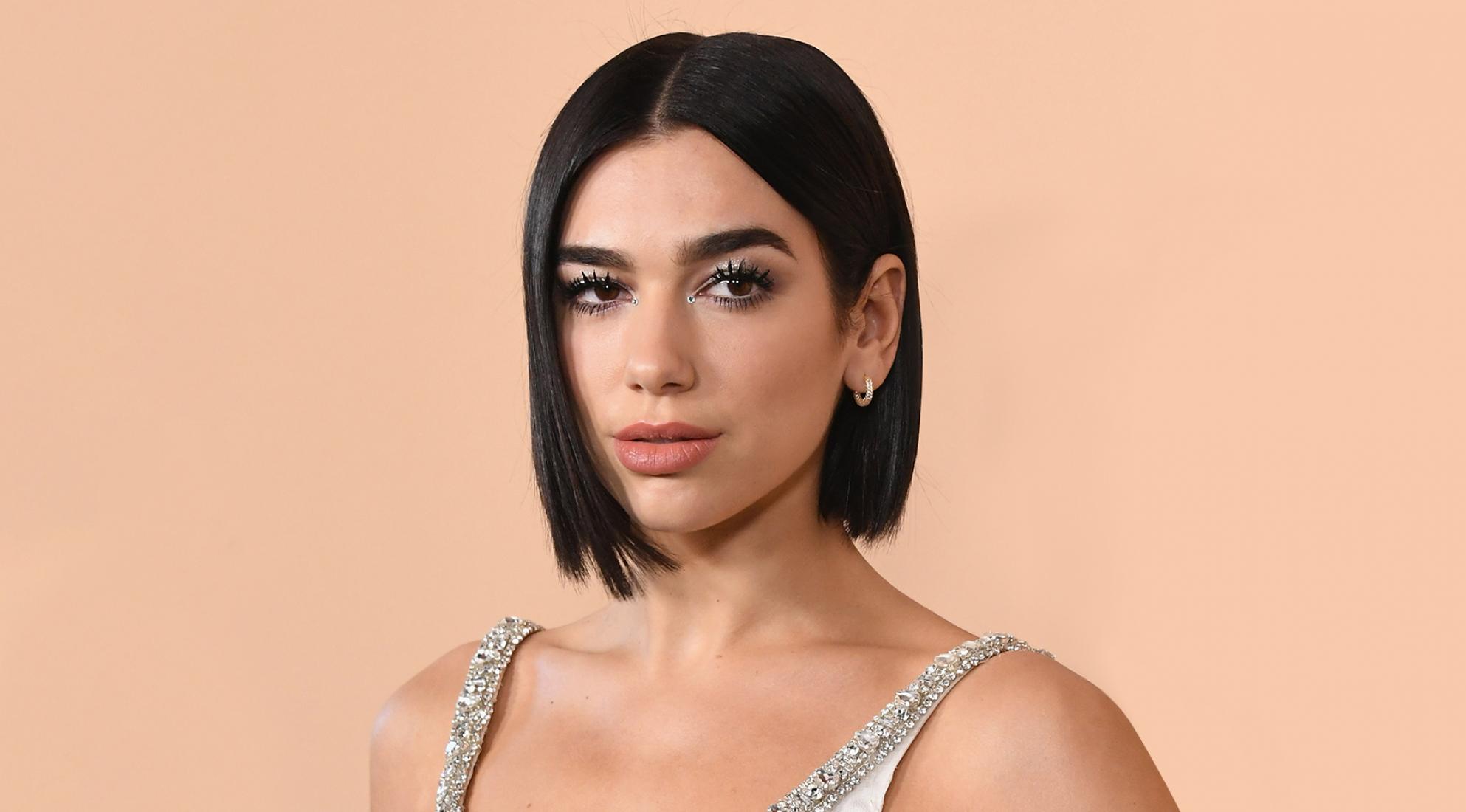 Dua Lipa tregon arsyen pse nuk poston çdo gjë në rrjetet sociale