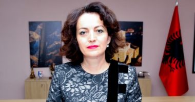 Ishte “yll në ngjitje gjatë” mandatit të parë, ish-ministrja e Ramës nuk futet në listat e PS