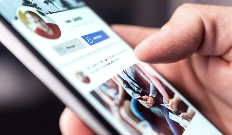 XXI, shekulli ku po i vendosim idiotët në piedestale