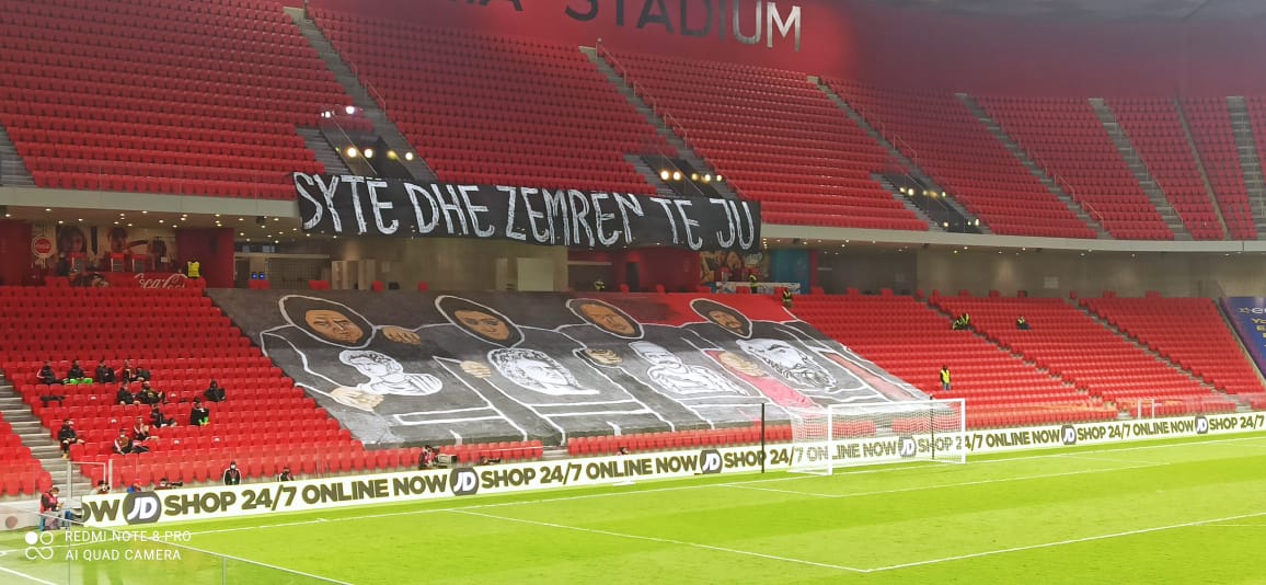 FOTO/ Adem Jashari te banderola e TKZ, UEFA jep urdhër ta heqin