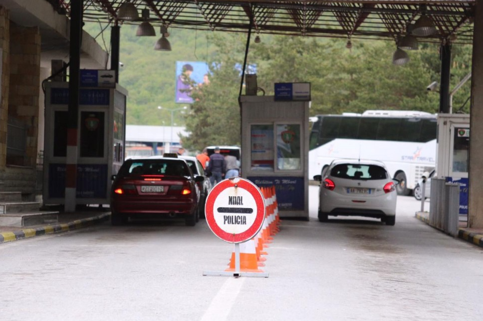 Kapshtica e mbyllur deri në 22 mars, MEPJ sqaron se kush do të lejohet të kalojë