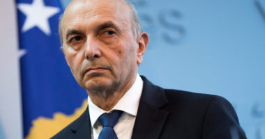 Protesta kundër “Speciales”/ Mustafa: Me Thaçin, Veselin, Krasniqin e Selimin kemi qenë kundërshtarë politik, por nuk do mungoja në shesh nëse…