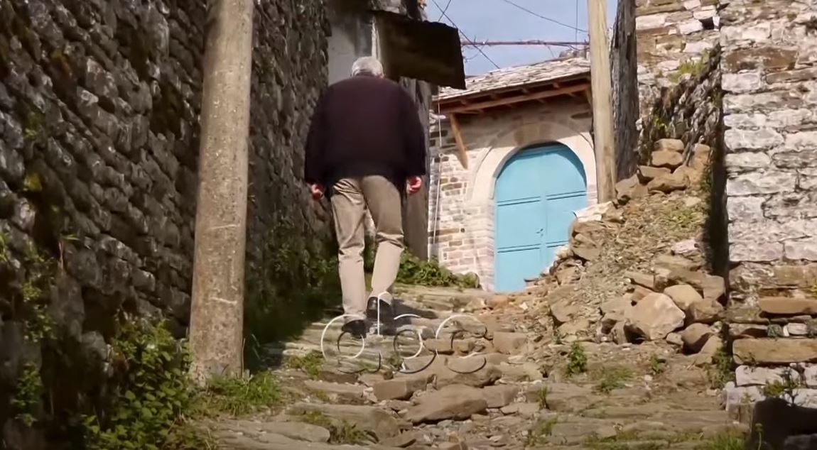 Shkatërrohen kalldrëmet e lagjes Manalat në Gjirokastër, banorët dërgojnë peticion në bashki