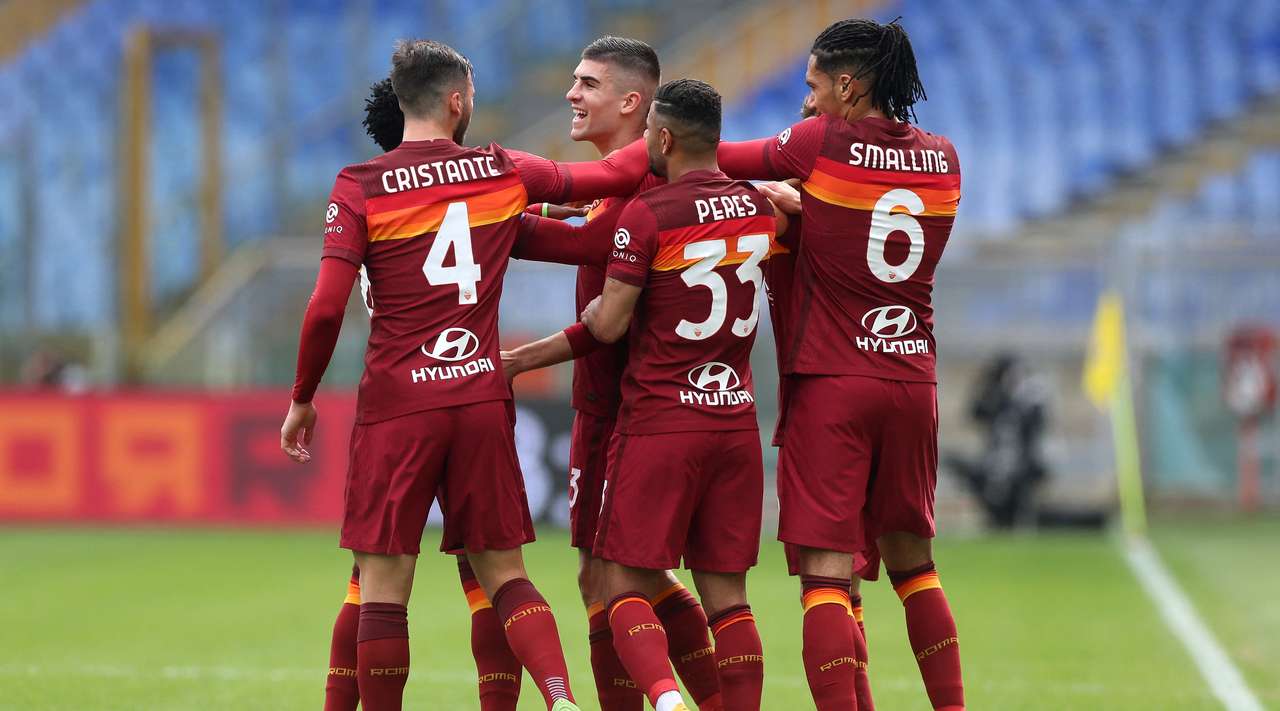 VIDEO/ Roma kalon Genoan, qëndron në valle për Champions