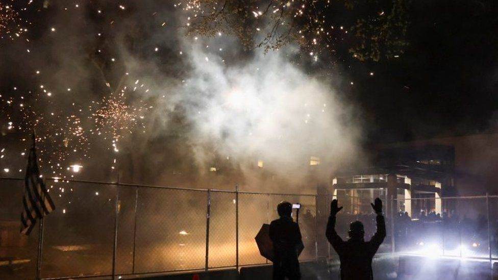 Vazhdojnë protestat për vrasjen e 20 vjeçarit me ngjyrë në Minnesota, 40 të arrestuar