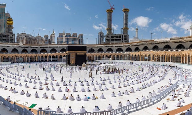 Pandemia, Meka do të pranojë vetëm pelegrinë të imunizuar për Ramazan