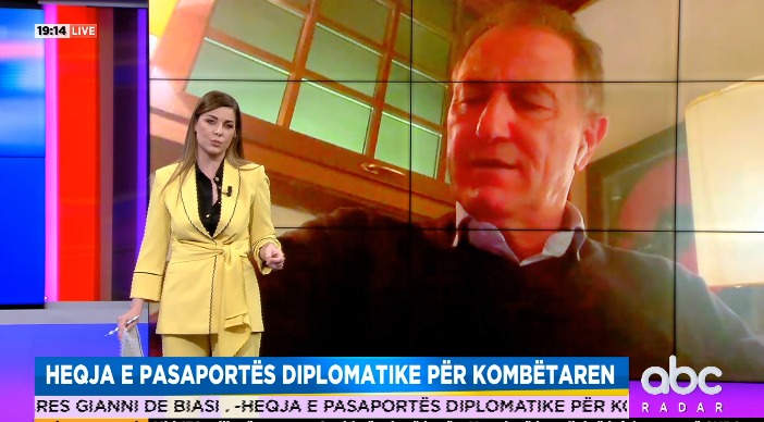 Xhaçka kërkoi të dorëzohen, De Biasi: Autogol, pasaporta diplomatike skadon në 2026