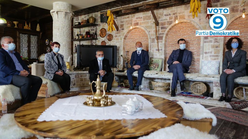 Basha: 25 prilli u jep fund 8 viteve dështim, rihapim universitetin, përfundojmë Rrugën e Arbrit