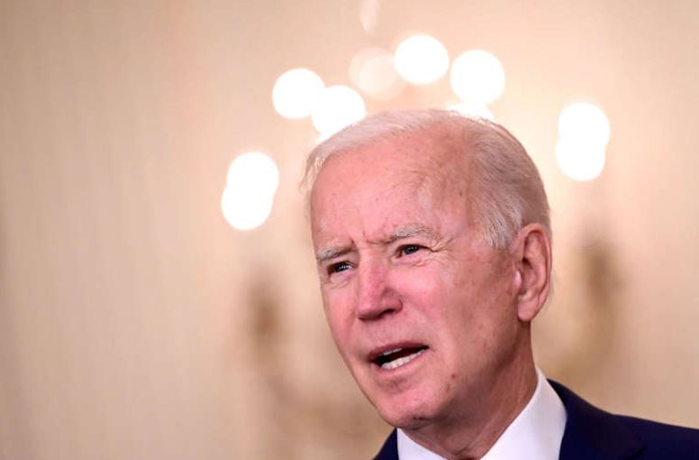 Biden ndalon agjencitë federale të përdorin frazën ”i huaj i paligjshëm”