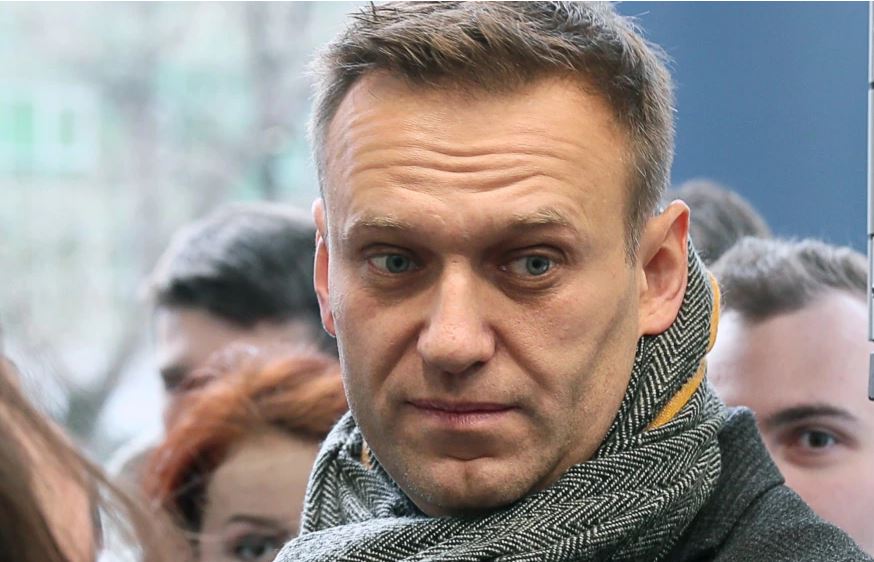 Navalvy i përgjigjet thirrjes së mjekëve, i jep fund grevës së urisë