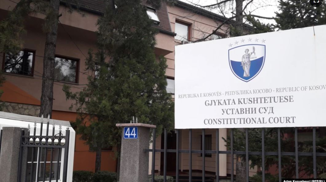 “Kosova po hyn në një krizë të panjohur kushtetuese”