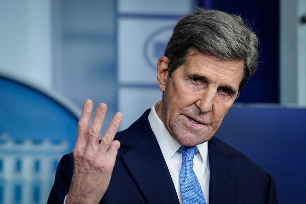 John Kerry niset drejt Kinës për të diskutuar rreth klimës