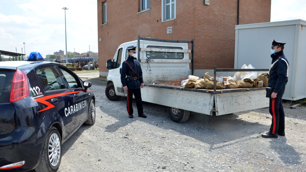 Vodhën 500 kg bakër nga linja hekurudhore, e pësojnë dy shqiptarët në Itali   