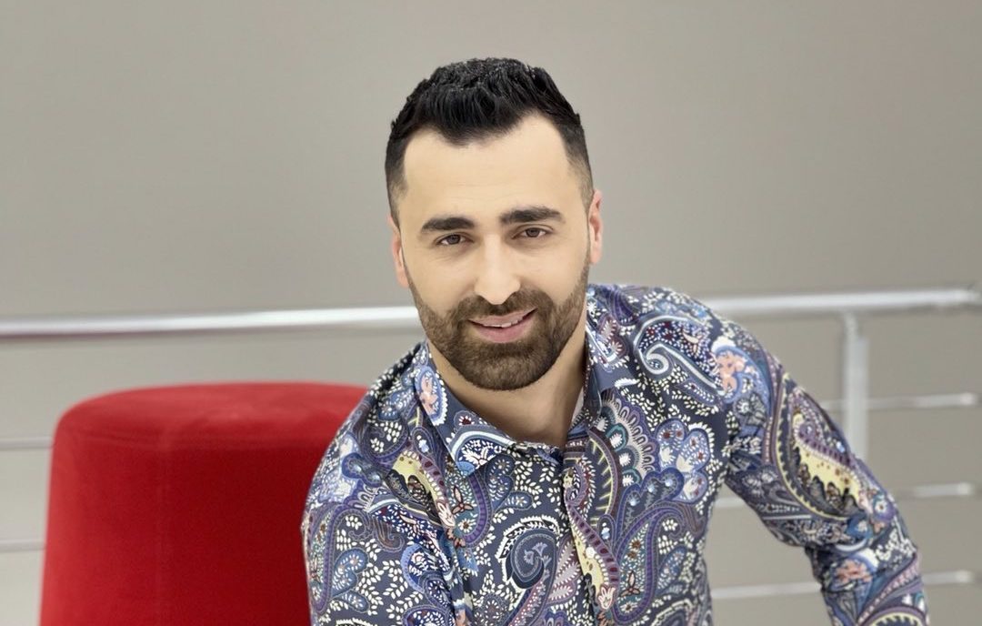 “A ia vlen të bësh muzikë?”, revoltohet Erik Lloshi, ka një thirrje për artistët