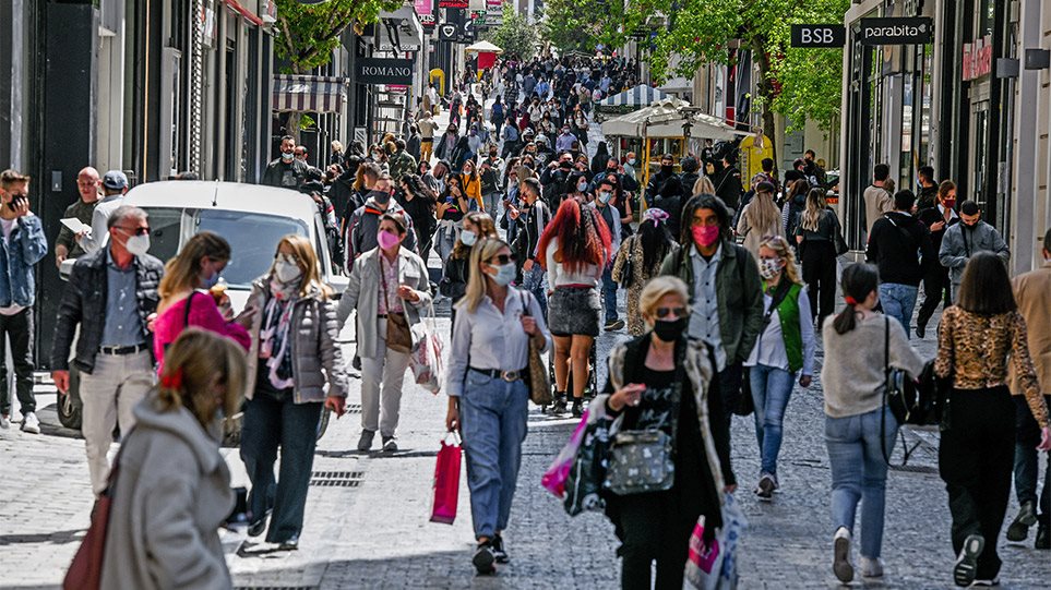 80 pacientë humbën jetën, shënohen mbi 1 mijë raste me Covid në Greqi