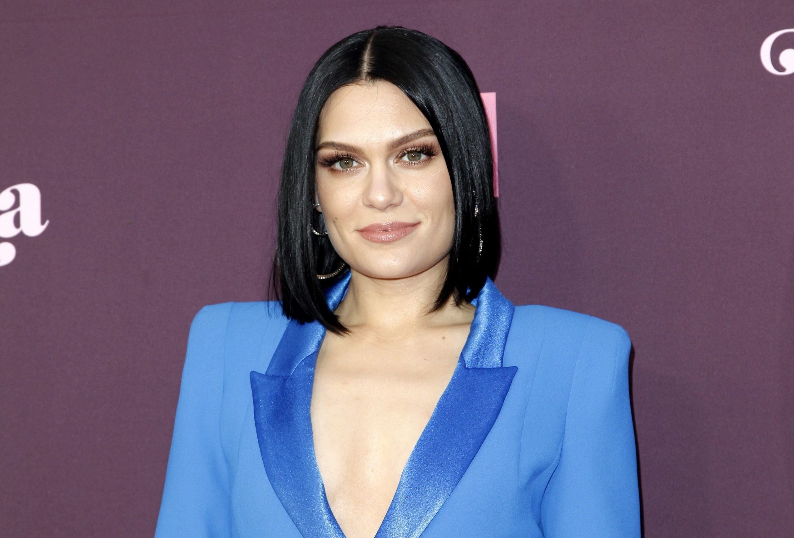 Jessie J feston 33-vjetorin e lindjes me një foto topless