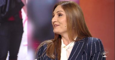 “Ishte ora për të ushqyer djalin me gji”, Klajda Gjosha tregon momentin special nga takimi me Tony Blair