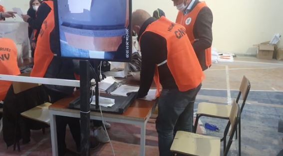 Numërohen 62 QV në Korçë, prin PS, sa vota kanë marrë PD dhe LSI