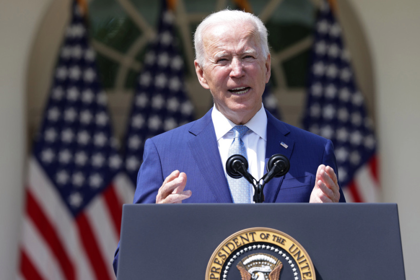 Biden i kërkon kongresit të ndryshojë ligjet për kontrollin dhe shitjen e armëve