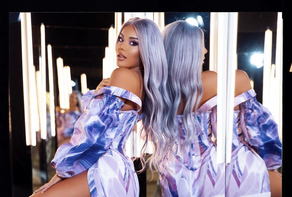 Tayna prezanton për herë të parë të ëmën me rastin e ditëlindjes