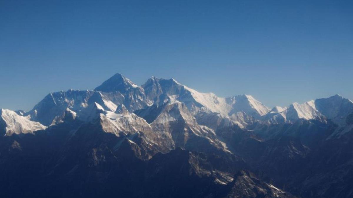 Lodhja iu merr jetën dy alpinistëve në Everest