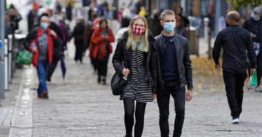 Epidemiologu britanik: Personat nën 21 vjeç më të rrezikuar nga varianti indian