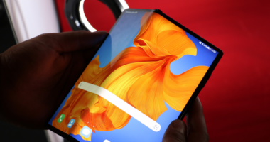 Huawei nuk frymëzohet më nga Samsung, sjell modelin e tretë të celularëve të palosshëm