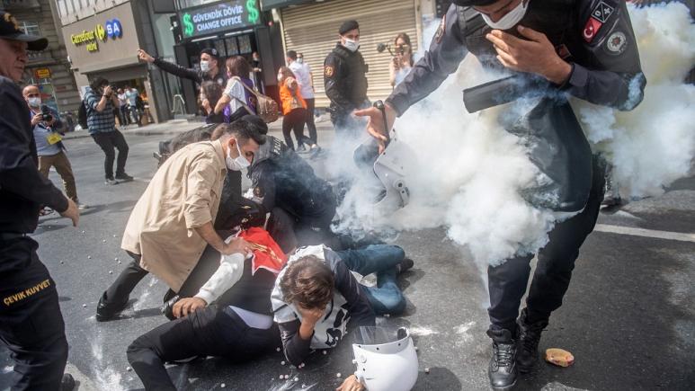 Protesta në Ditën e Punëtorëve në Turqi, 100 të arrestuar