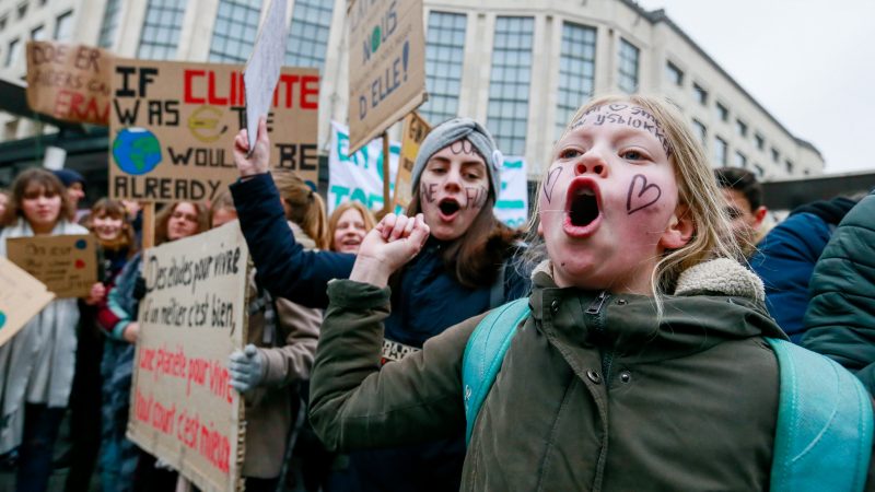 Protesta në Bruksel kundër masave anti-Covid