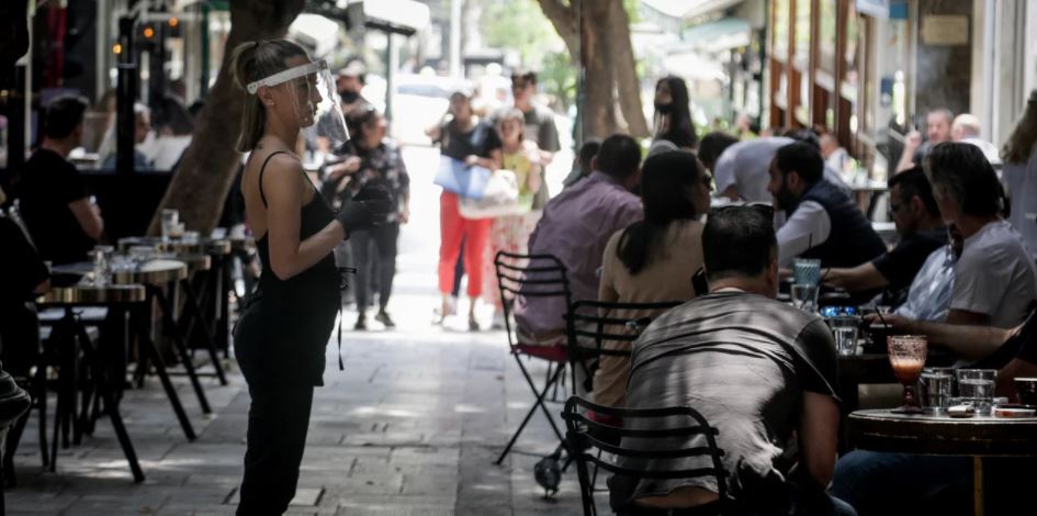 Frymëmarrje pas Pashkës në Greqi, nesër rihapjen baret dhe restorantet