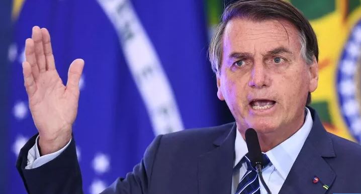 Presidenti Brazilian gjobitet për mosrespektim të masave anti-Covid