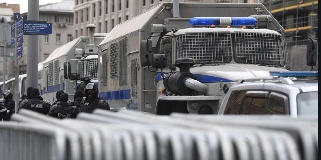 Ministri rus i Drejtësisë mbështet idenë: Punën e emigrantëve ta bëjnë të burgosurit