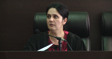 Mbyllen hetimet, SPAK zbardh akuzat për Enkelejda Hoxhën dhe grupin e Krujës: Nxirrnin të dënuar nga burgu me raporte false