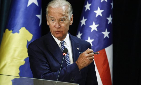 Biden kërkon 200 milionë dollarë për Kosovën