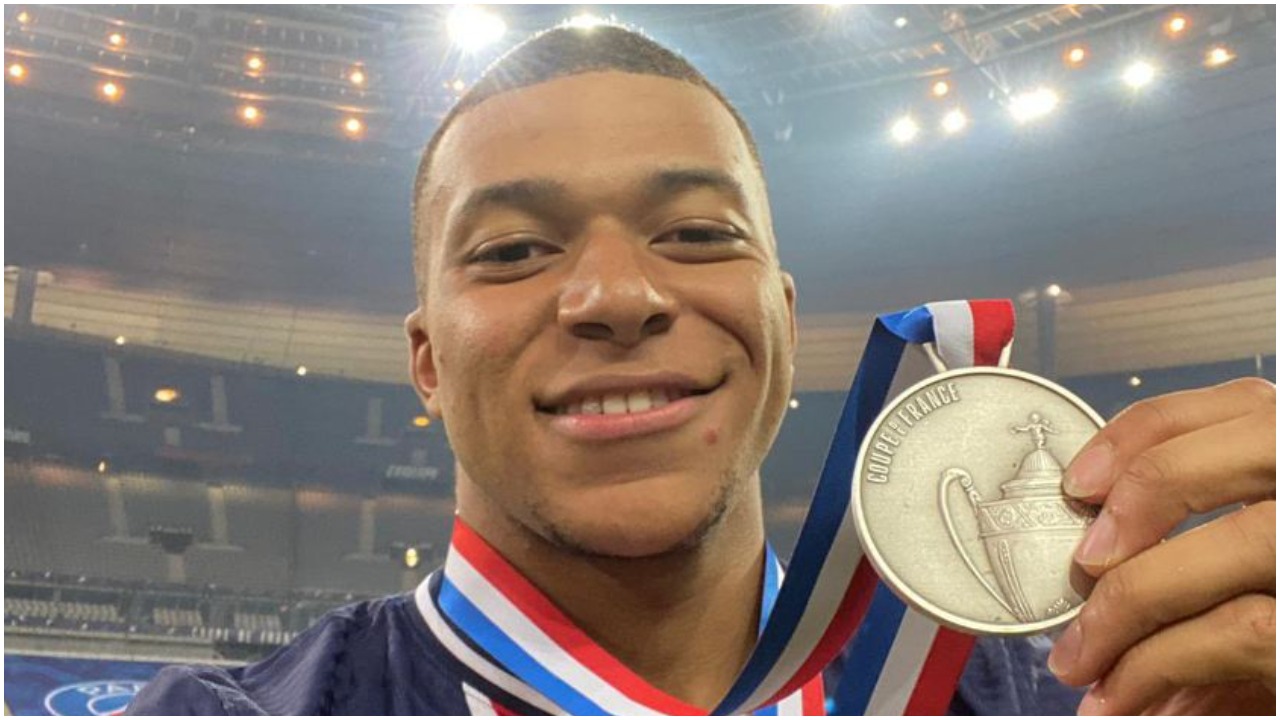 Mbappe: PSG klub i madh, ne pjesë e historisë. E ardhmja? Më lini të shijoj fitoren