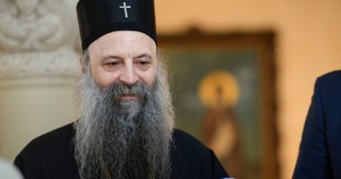 Patriarku serb kërkon paqe mes serbve dhe shqiptarëve: S’jemi vëllezër, por mund të bëhemi fqinj të mirë