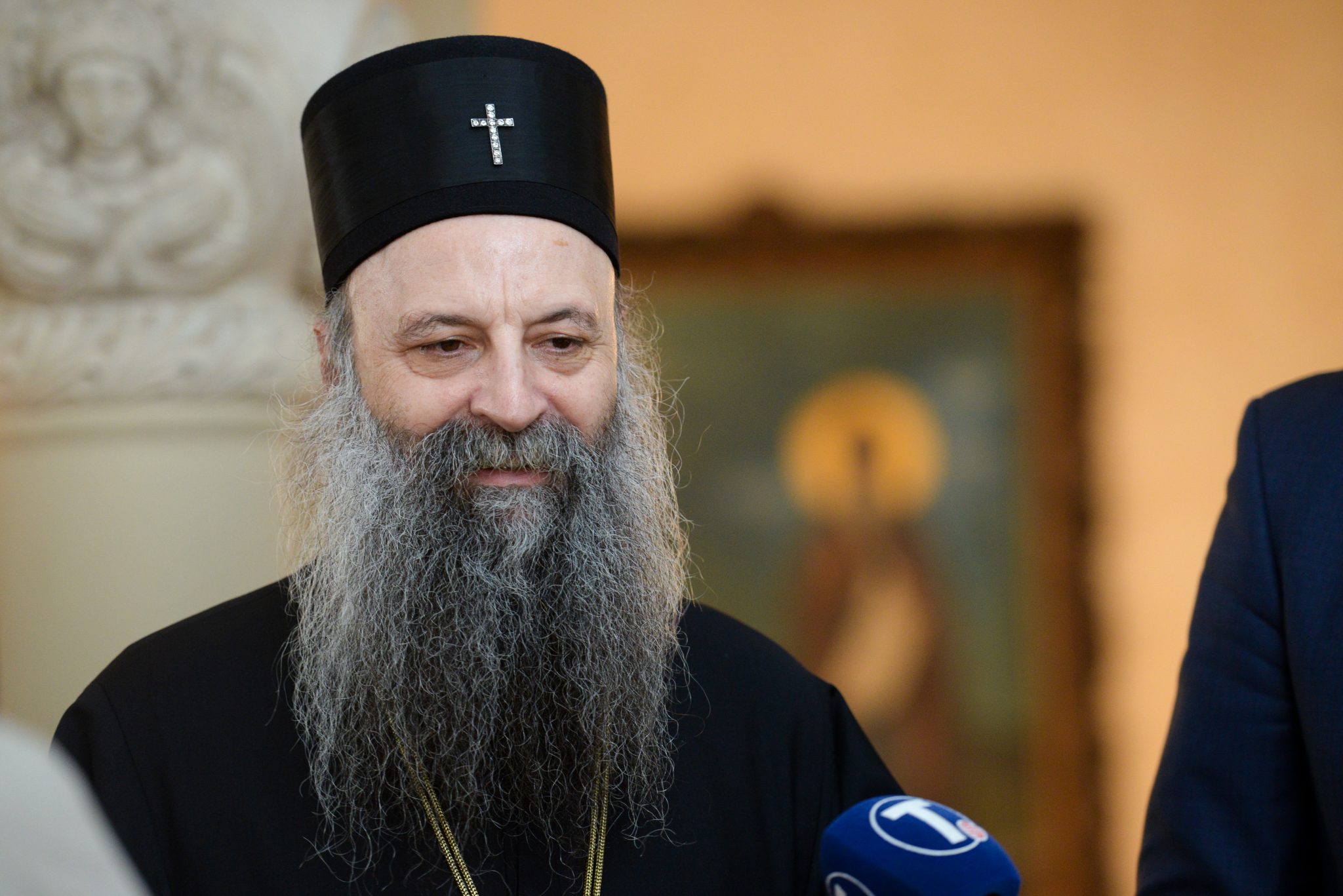 Patriarku serb kërkon paqe mes serbve dhe shqiptarëve: S’jemi vëllezër, por mund të bëhemi fqinj të mirë