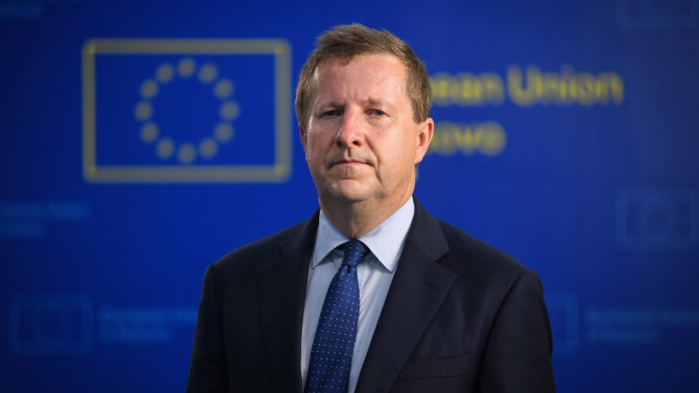 Shefi i BE në Kosovë flet për qeverinë Kurti, vaksinat, nismën për konfiskimin e pasurisë e rolin e opozitës