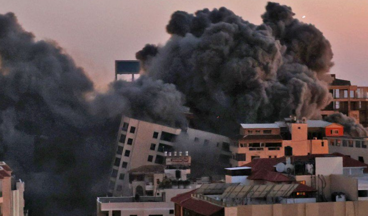 Përshkallëzohet më tej situata, militantët palestinezë qëllojnë 130 raketa në drejtim të Tel Aviv