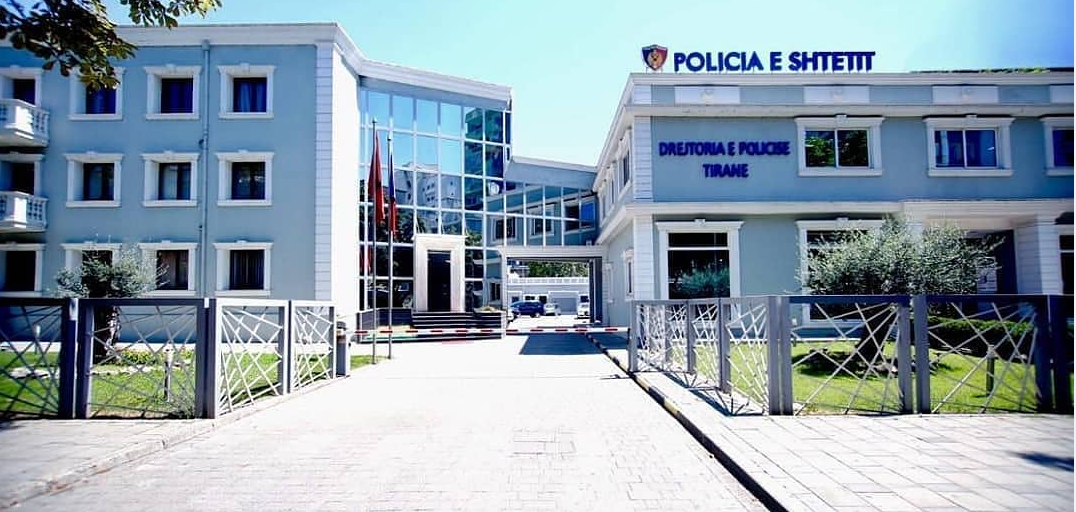 Kokainë dhe kundërshtim i punonjësve të policisë, 2 të arrestuar në Tiranë