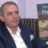 Mes emrave të njohur të letërsisë europiane, Enkel Demi shpallet fitues i çmimit të rëndësishëm