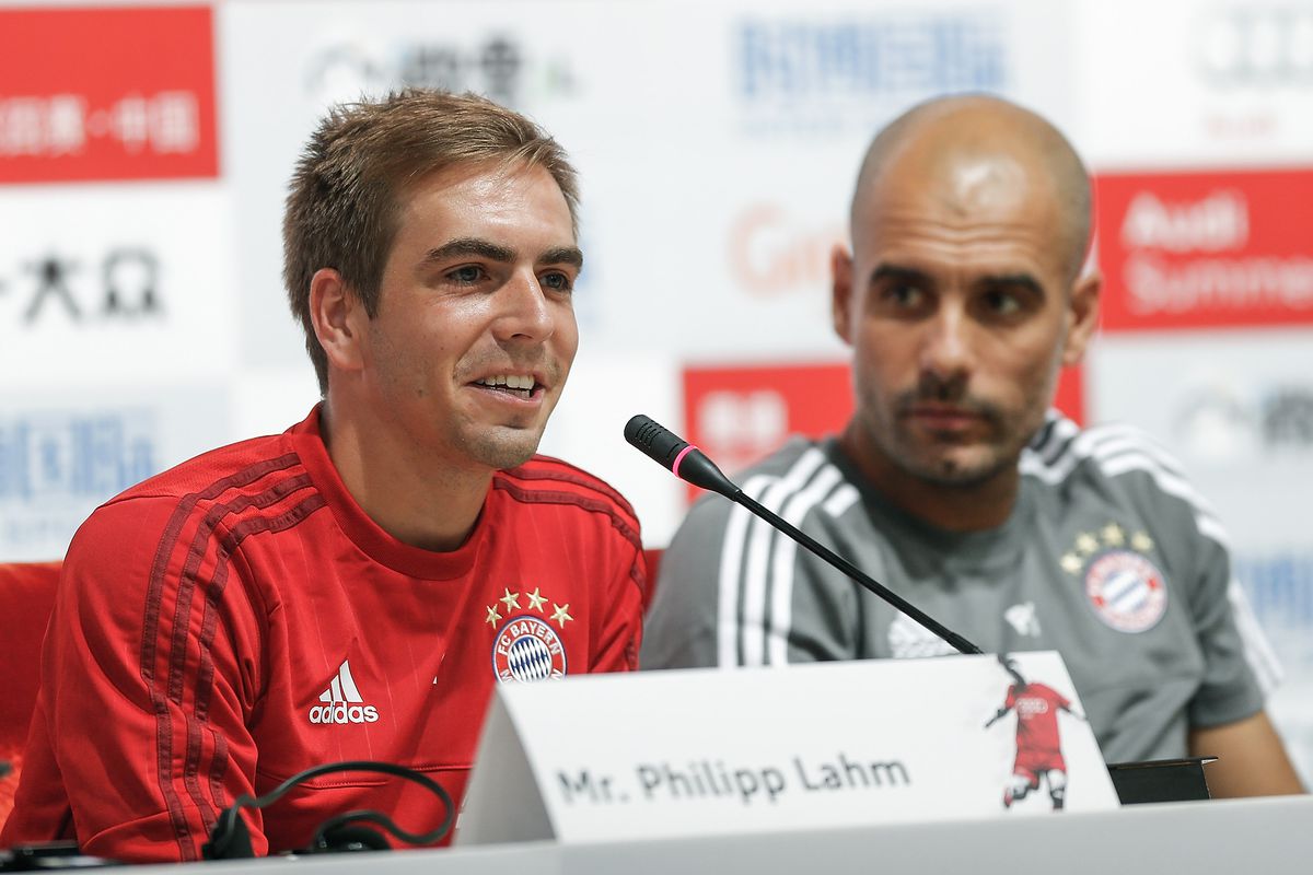 Lahm: City jo në nivelin e Barçës së dikurshme, Guardiola do 11 Iniesta në fushë