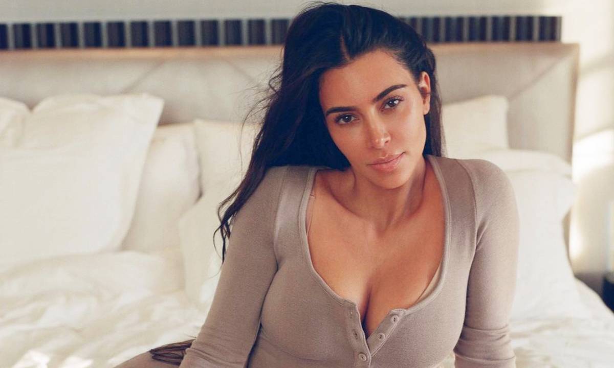 Kim Kardashian zbulon se është infektuar me Covid-19: Mezi ngrihesha nga shtrati