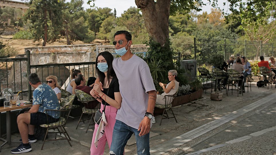 Greqia regjistron 1,517 raste të reja me koronavirus dhe 44 humbje jete në 24 orë